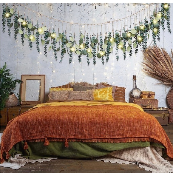 Artificial Eucalyptus Wall Hanging Decor LED Light Greenery Decor Modern Bedroom - Picture 1 of 3